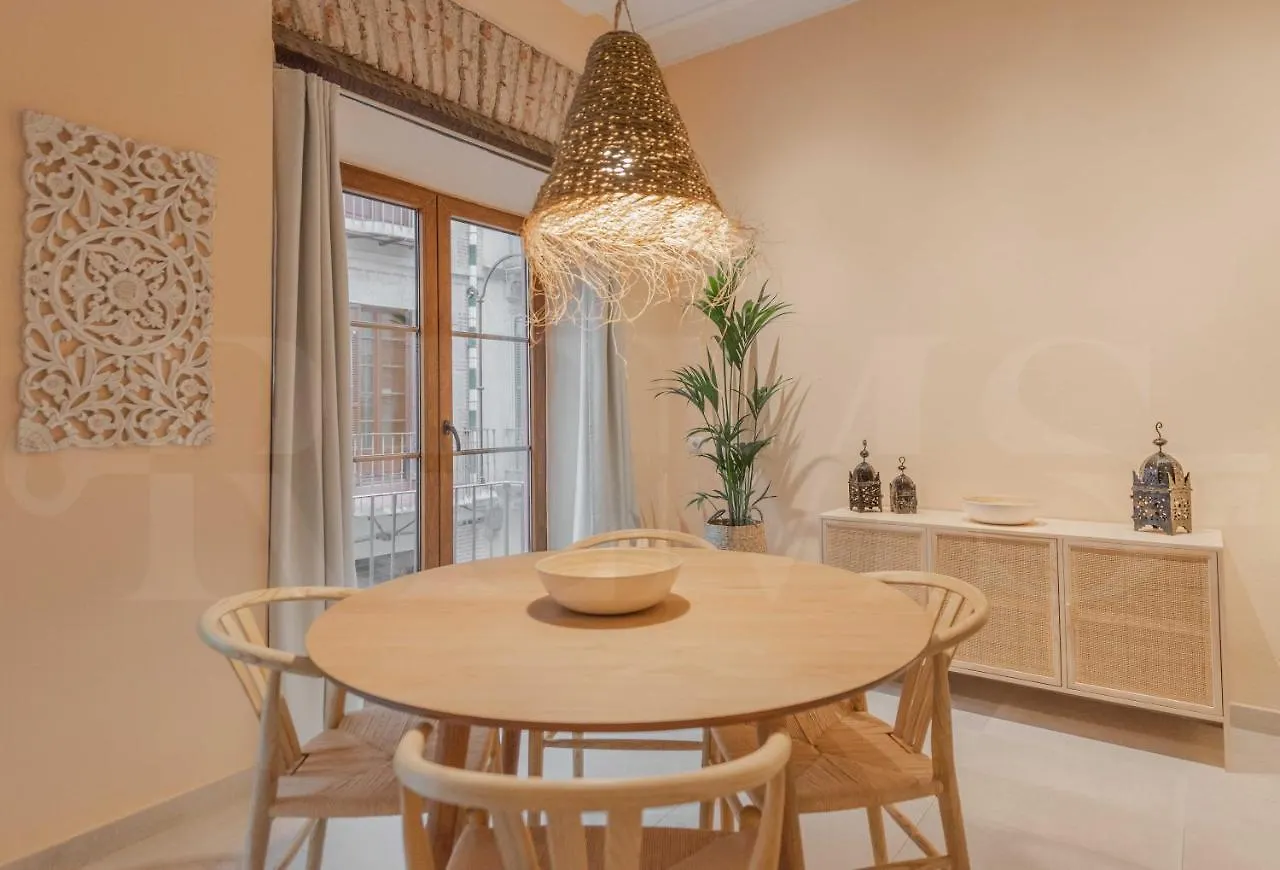 Apartment With Balcony In The Heart Of Malaga By Rems Spanien