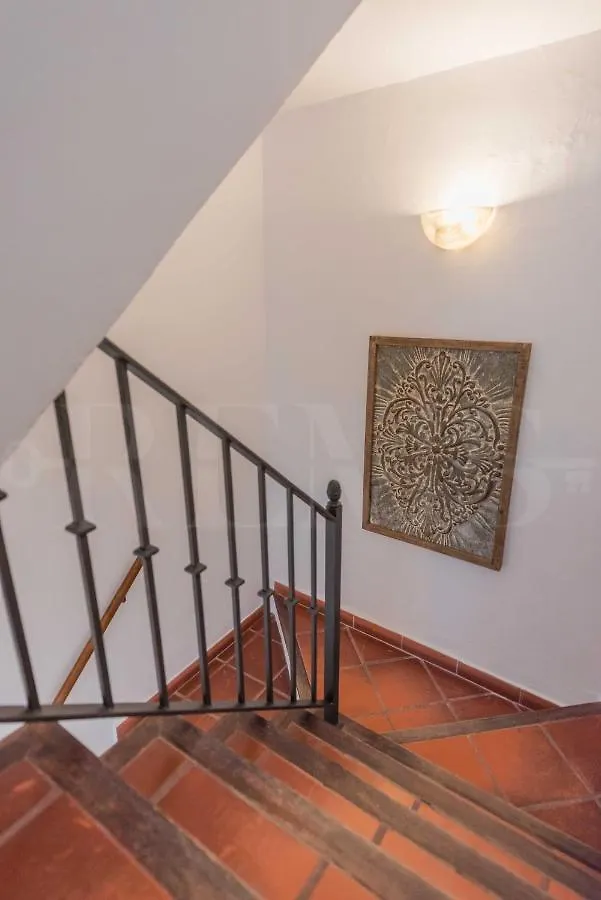 Apartment With Balcony In The Heart Of Malaga By Rems
