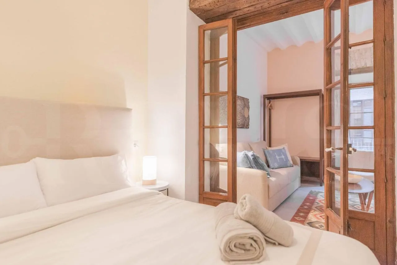 Apartment With Balcony In The Heart Of Malaga By Rems
